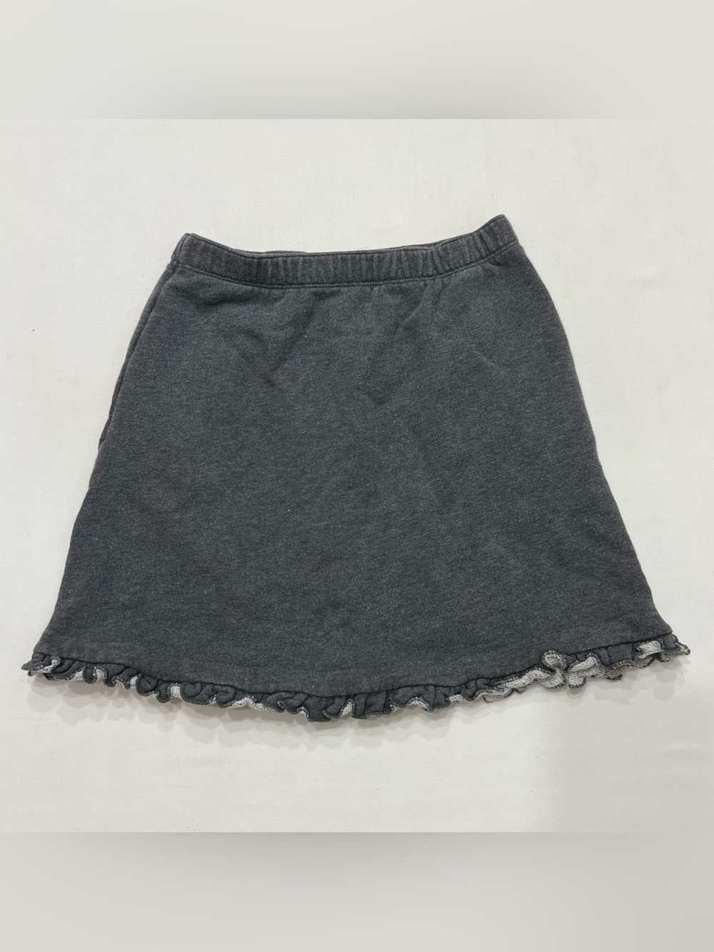 GUCCI Girls Sweatshirt Jersey Skirt Size 10Y Ruffle Hem Bee Patch Made in Italy - Picture 4 of 8